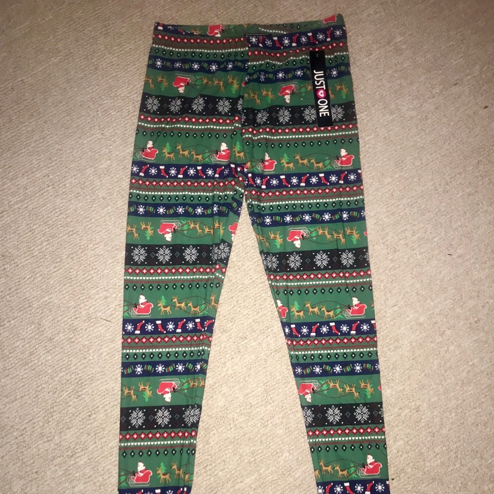 NWT Green Christmas Leggings